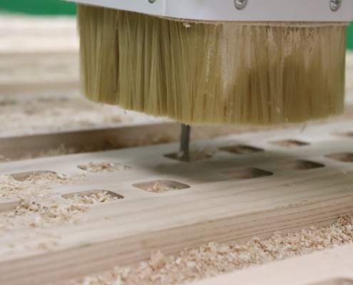 CNC Frezen gaten Essenhout